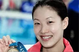 12岁成名，24岁嫁50岁富豪，5年生3子，奥运冠军伏明霞如今怎样了图片