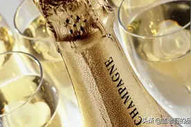 一篇关于法国香槟酒的故事图片