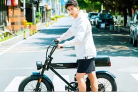 凤凰川麒电动车测评：造型酷炫，回头率高，助力续航达450公里图片