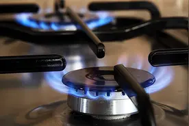 燃气灶具超过8年还能继续用吗？选购时有什么建议？看完就明白了图片