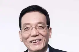 刘世锦：稳增长是实现中国式现代化发展目标的前提图片