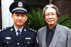 他们竟是父子关系！这6对明星让你大开眼界，认识3对就很好啦！图片