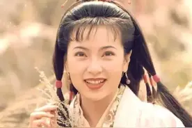 《神雕侠侣》：最有名的“武二代”郭芙，为什么这么草包？图片