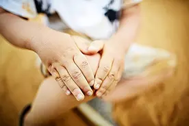 当心，孩子反复腿痛，有可能不是生长痛，而是这个疾病图片