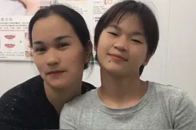 太机灵了 ! 全红婵做美甲被老板要合影 , 拍照时她偷偷将指甲藏了起来图片