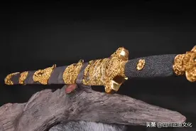 当尚方宝剑遇到免死金牌 谁更厉害？图片