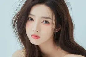 结婚两年从未谋面。想不到第一次见面竟在床上。以为她是出来卖的图片