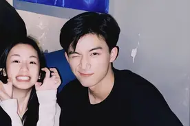 周也彻底凉了！情史被扒 疑似和多位男星有过牵扯，信息量太大！图片