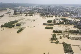 美国媒体造谣诽谤我国洪灾，而且从多方面进行毫无根据的负面报道图片