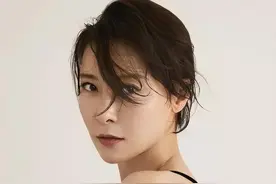 她是开国上将孙女，亲手捧红李亚鹏却惨遭背叛，至今51岁仍未婚图片