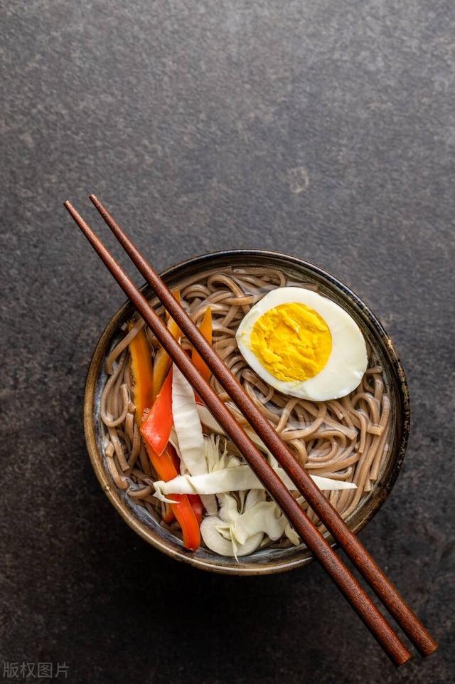 4个方法提升基础代谢，8个动作强化肌群，提升燃脂塑形效率