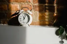 聪明的女人，从不在外面炫耀这2件事，糊涂的女人却逢人就说图片