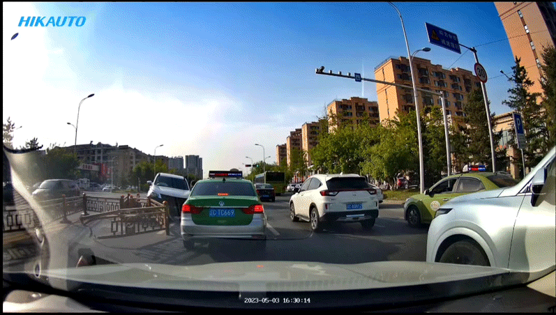 4K行车记录仪对比，70迈A810与海康威视C8，夜视成了分水岭