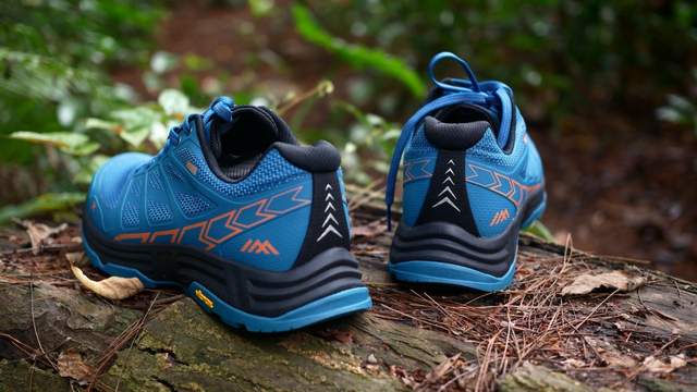 天越EXTREK全防水户外跑鞋：给你翻山越岭的安全感