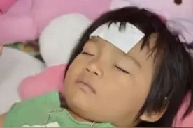大家最担心的事情还是来了，孩子发烧了，这么办效果好图片