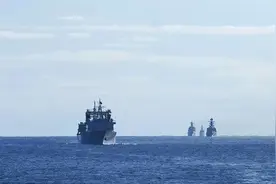 中国为什么不像普京一样直接进攻，以牙还牙？图片