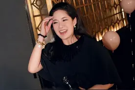 豪门聚会，炸出那段嫁姐夫当后妈，七子争产独女告继母的隐秘往事图片
