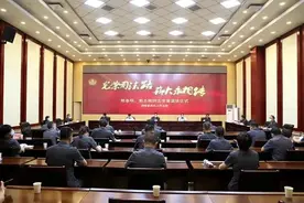 湖南高院首次举行荣誉退休仪式图片