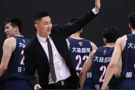 广东队为何这么强？杜锋才是广东真核，缺谁都无所谓图片