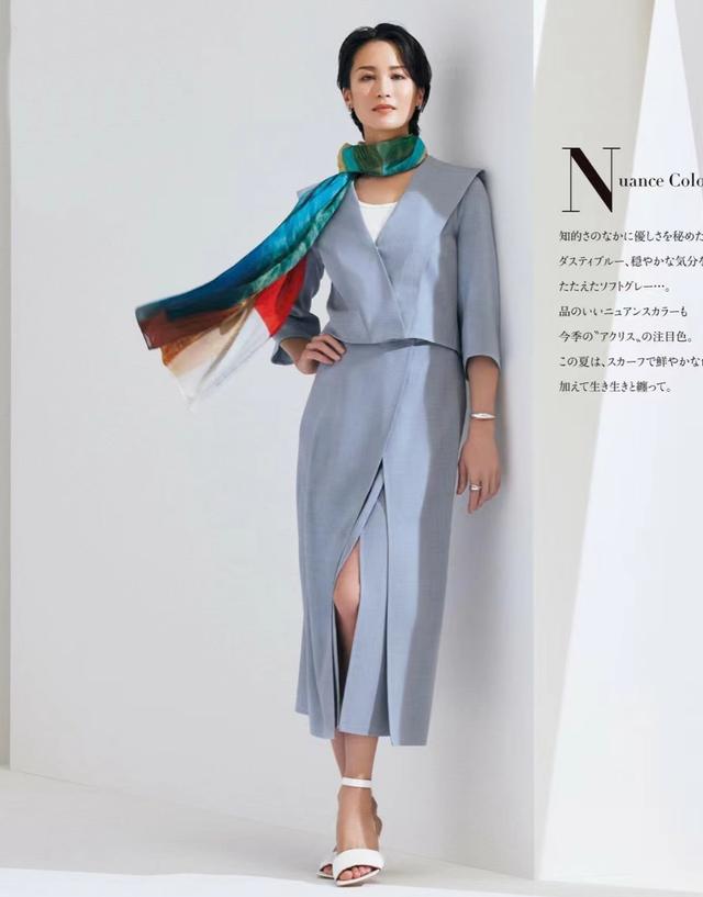 人人都说“灰色”高级，为什么一穿就灰头土脸？不懂这几点，必输