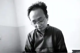 曾经40万救治女友被分手的“李哨兵”故事后续图片