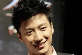 去世7年了，回看乔任梁父母如今现状，才明白他为何会选择自杀图片