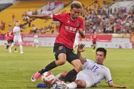 曹添堡：中乙球员月薪三千最多1万没法活 网友：送外卖去吧图片