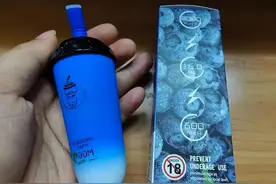 家长留心！这种“三无”电子烟藏进了奶茶杯、可乐罐里，迷惑未成年人！图片