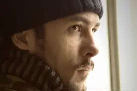 俄罗斯保安，一个对工作极端认真负责的退役老兵图片