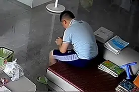 12岁男孩被老师羞辱单亲家庭后续：聊天记录曝光，母亲发声要退学图片