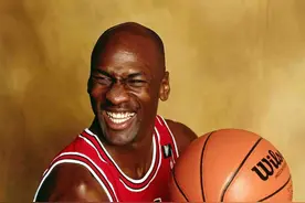 各项球类运动第一人！篮球之神乔丹 足球之神贝利 羽毛球之神林丹图片