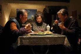 93年，台湾老兵找到失散45年的妻子，对其现任丈夫说：我想带她走图片