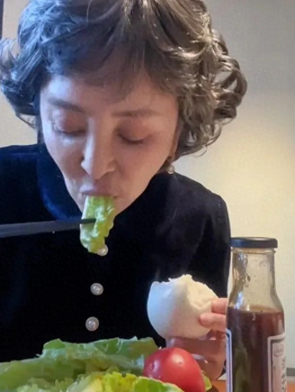 一嫁日本，二嫁美国，三嫁法国，不嫁中国人的李勤勤，如今咋样？