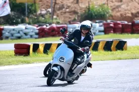 48V、60V、72V电动车充电1小时需要多少电？能够跑多远？答案来了图片