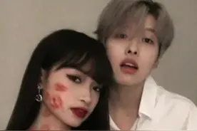 要不是知道宋仲基孩子未出生，差点以为惊现他素未谋面的女儿了？图片