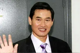 朱之文：村民踹开家门，为人老实是人设，背后精明奸诈欺骗所有人图片