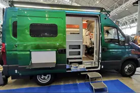 依维柯房车全长5.67m，3.0T动力加装越野套件，通过能力大大提升图片