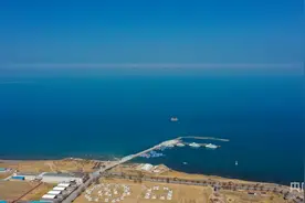 碧波荡漾青海湖迎来开湖季图片