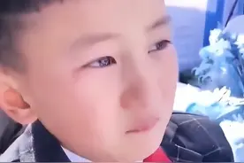 躲都躲不开！哥哥娶了班主任做嫂子，婚礼现场弟弟崩溃大哭图片