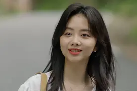 《请叫我总监》演员身高：谭松韵162，白冰165，林更新有点没想到图片