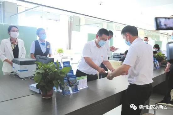 随州高新区:东方风来满眼春!
