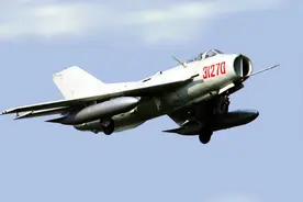 印巴两场空战对决，让歼-6名声大噪，美国疑惑：这是什么飞机？图片