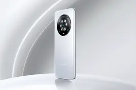 同样都是极致处理器，两台手机却是照顾不同用户，购机要仔细图片