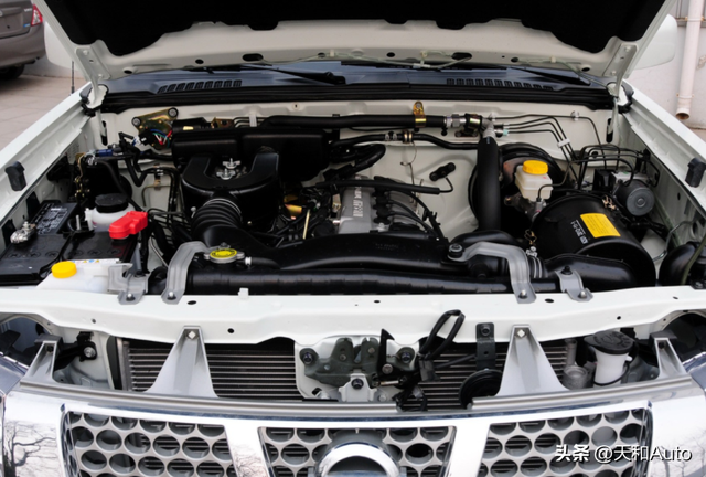 解读日产尼桑的硬派车型：红极一时的帕拉丁，步其后尘的途达