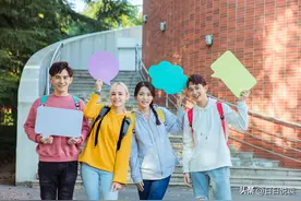 中国留美学生被开除现象调查图片