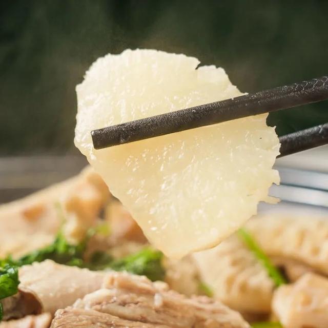 吃完榴莲可以喝花胶汤吗 2025年榴莲可以和花胶一起煲汤吗