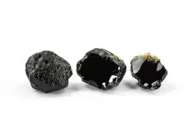 捡到陨石，有人出价300万，我可以卖掉吗？图片