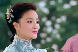 天生整容脸的明星：下巴太尖眼睛太大，还有人因为太精致被说整容图片