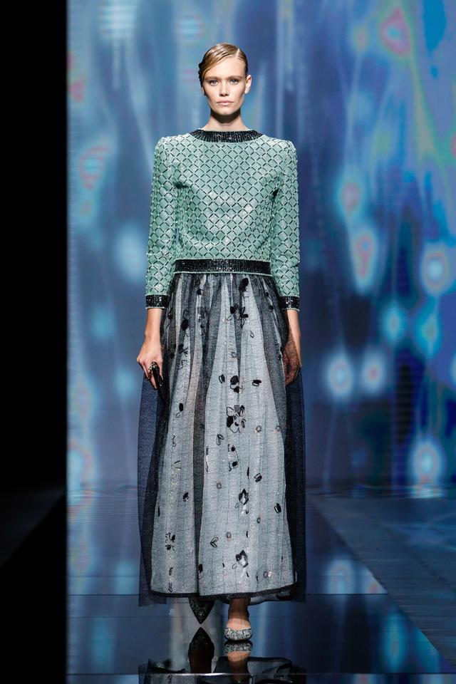 ������Armani��Ʋ��ø��ּ���ͼ����ӡ���������·������۶�