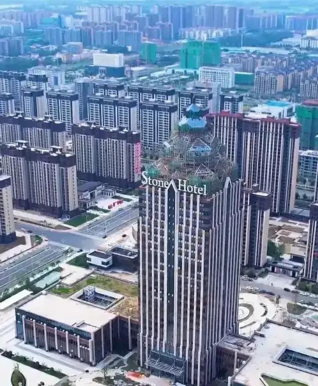 河南省信阳市，息县金融大厦建成，成为河南省信阳市目前第一高楼